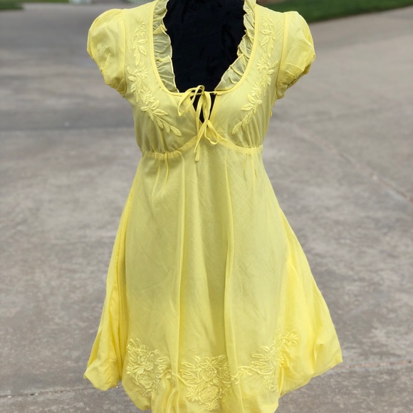 Women’s Yellow Lulumari Dress - Picture 1 of 5